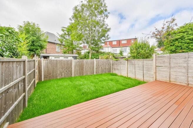 Hale Grove Gardens, Mill Hill